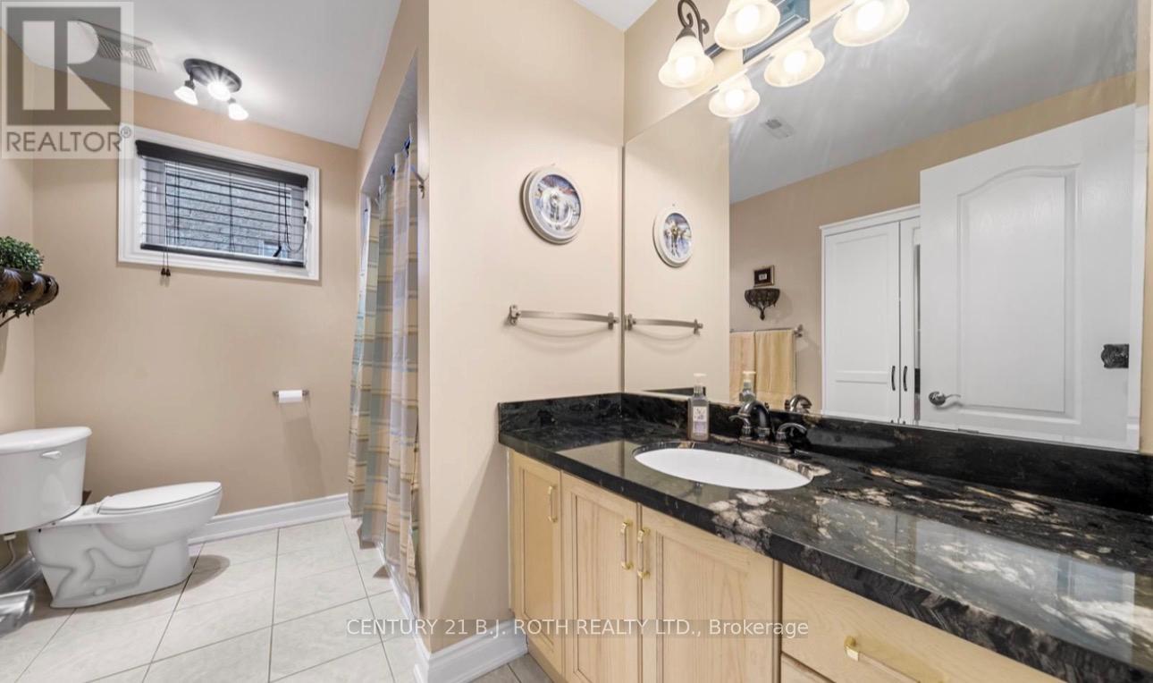 28 Poplar Drive, Richmond Hill, Ontario  L4E 2Y4 - Photo 25 - N13462994