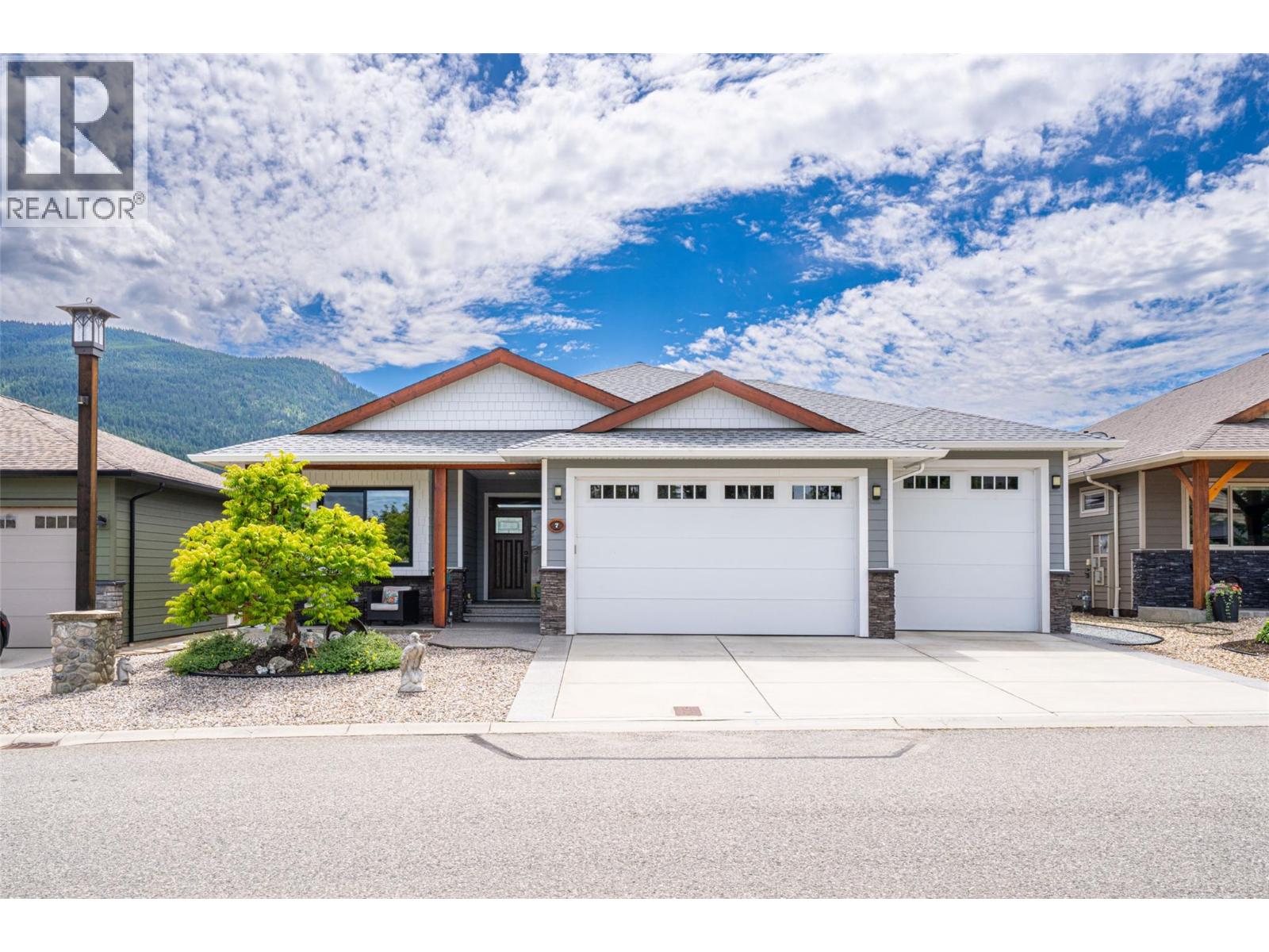 2444 York Avenue Unit# 7