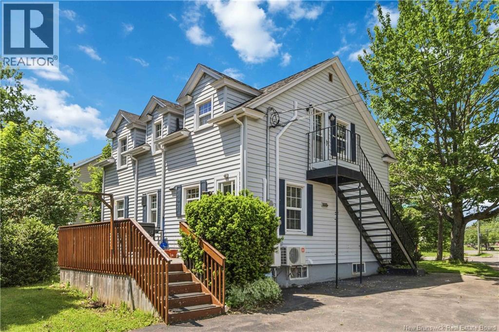 209 Broadway Street, Moncton, New Brunswick  E1A 3Y3 - Photo 3 - NB140600