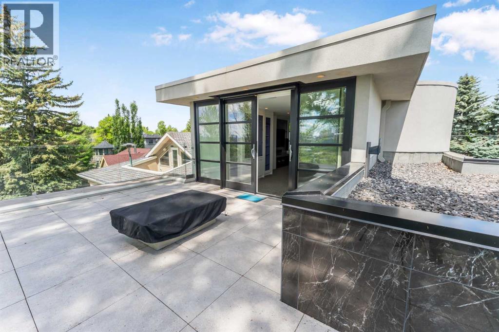 530 Crescent Road Nw, Calgary, Alberta  T2M 4A5 - Photo 44 - A2322137