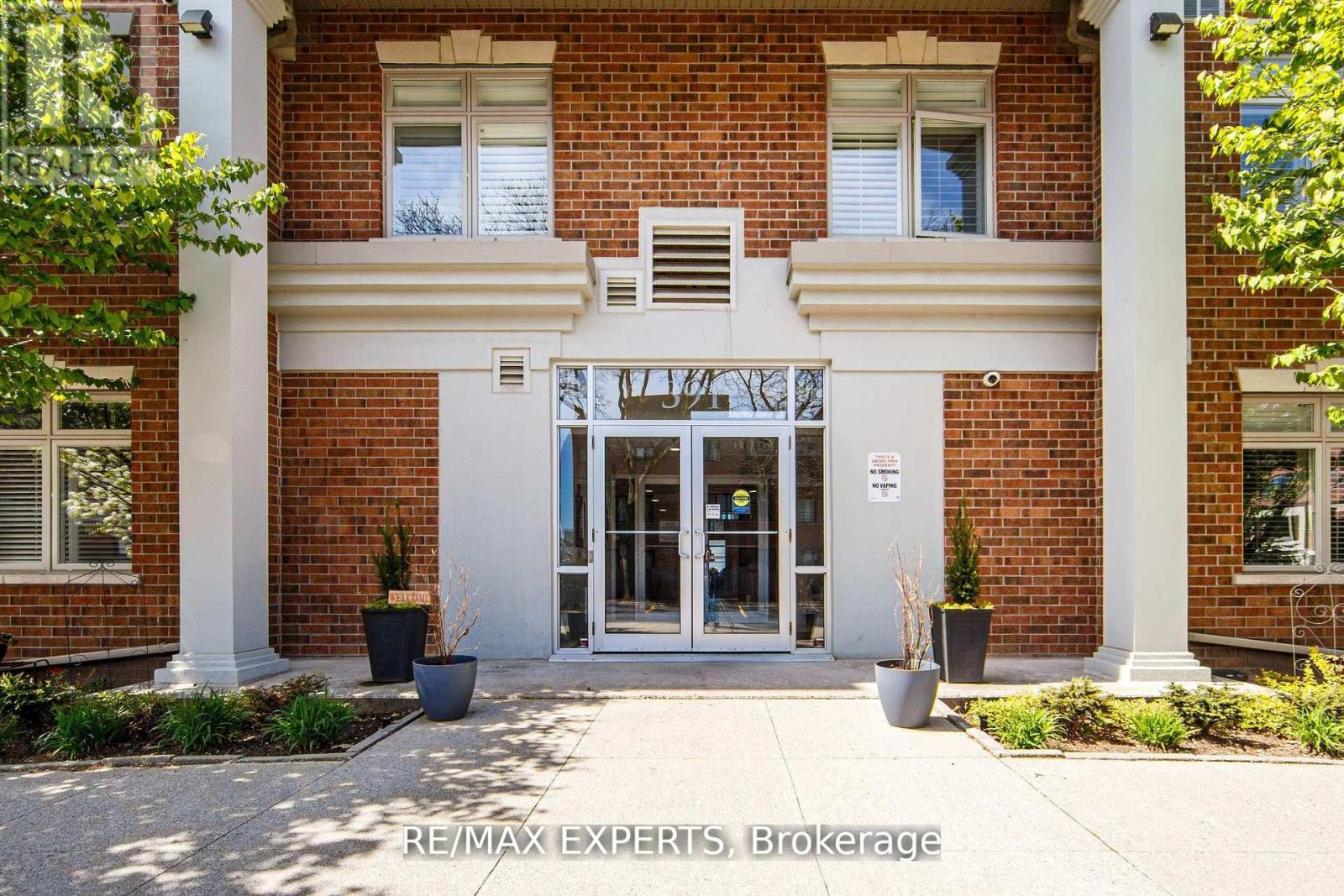 102 - 391 PLAINS ROAD E, Burlington, Ontario