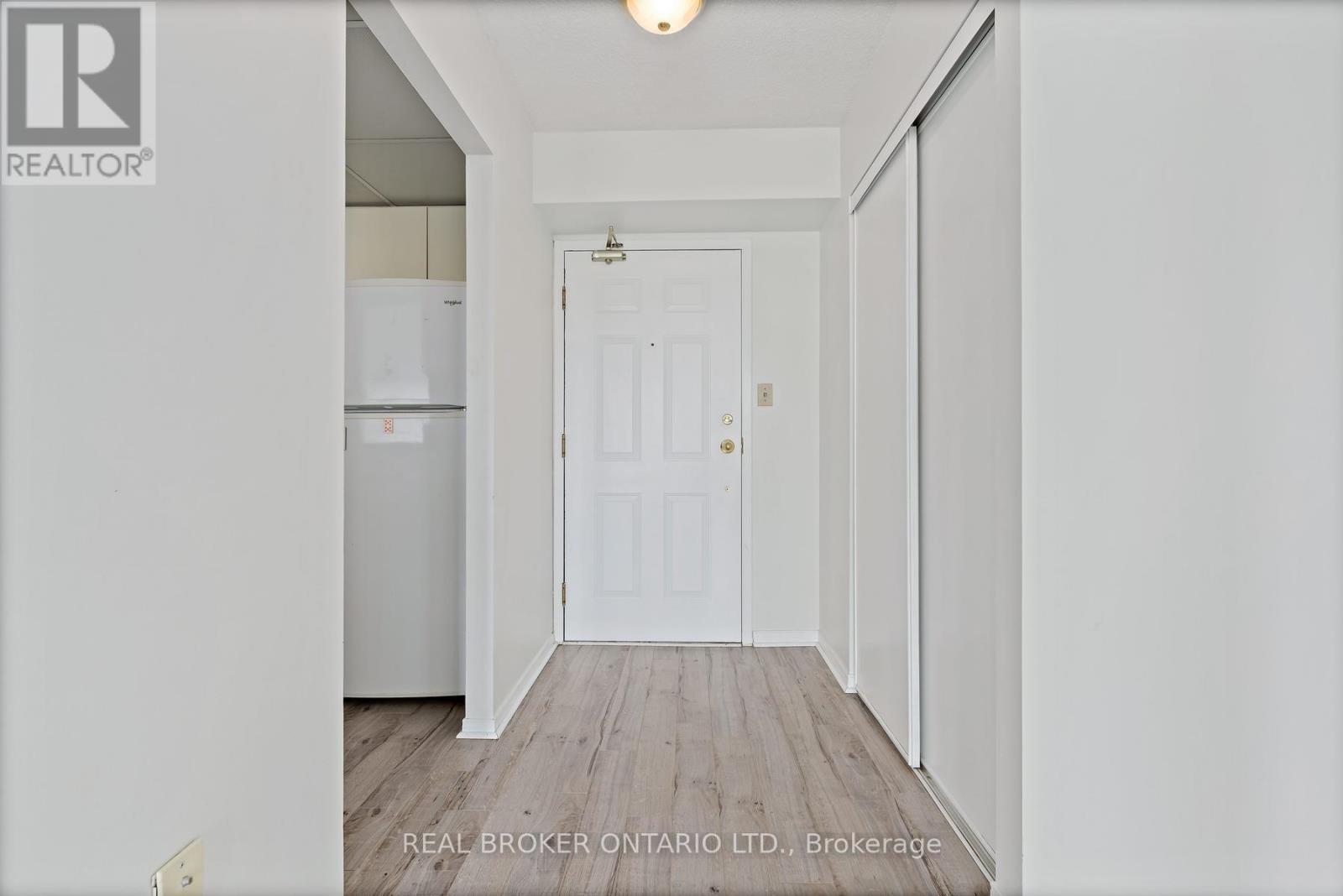 705 - 20 Mcfarlane Drive, Halton Hills, Ontario  L7G 5J8 - Photo 2 - W13462782