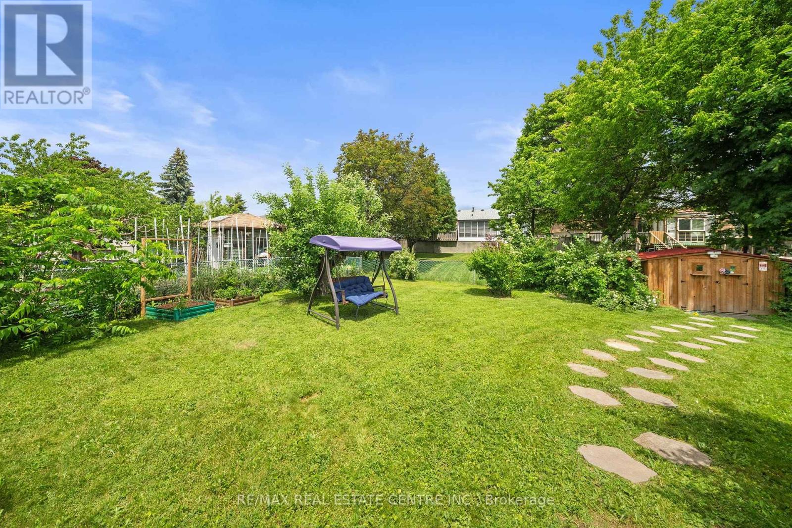 39 Grassmere Crescent, Brampton, Ontario  L6S 1C9 - Photo 43 - W13462810
