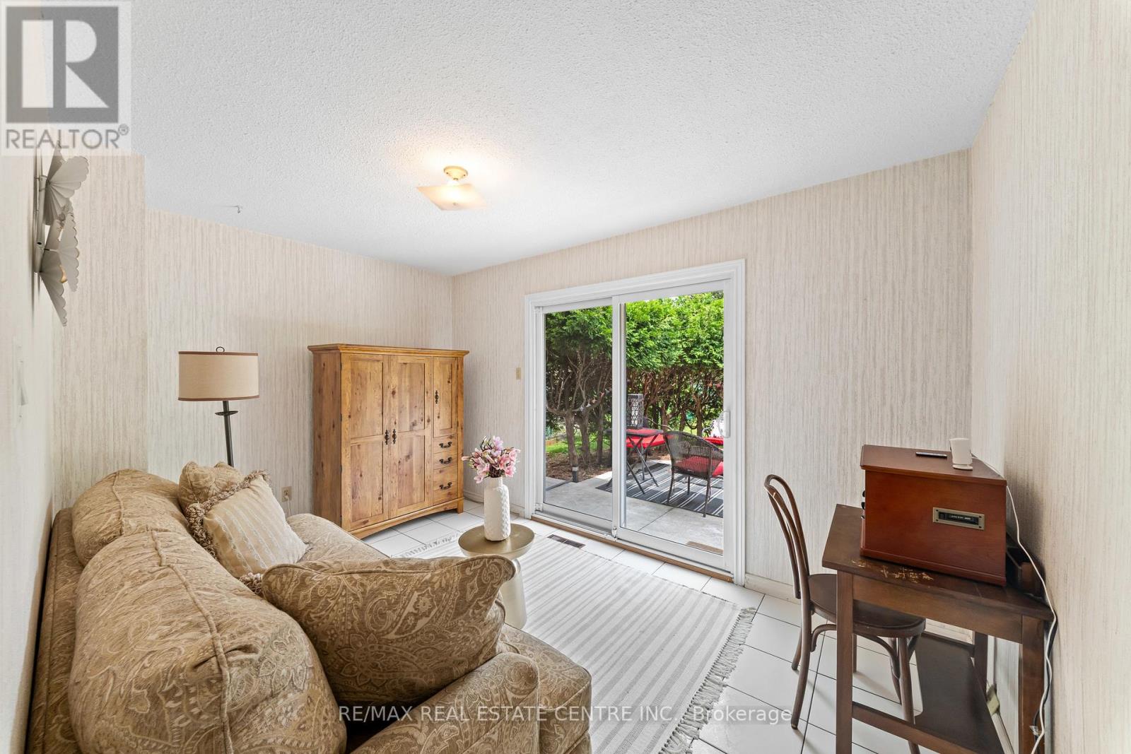 39 Grassmere Crescent, Brampton, Ontario  L6S 1C9 - Photo 8 - W13462810