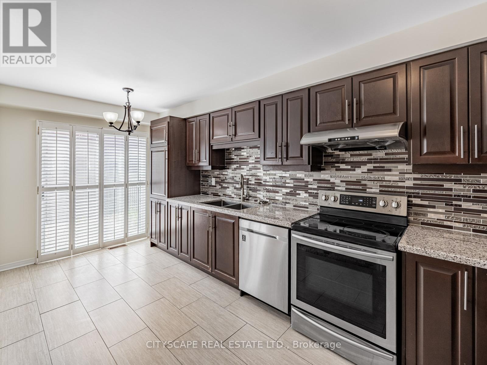 3270 Ridgeleigh Heights, Mississauga, Ontario  L5M 6R9 - Photo 18 - W13462830