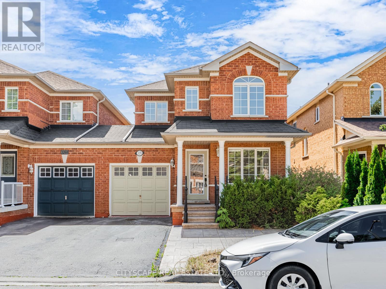 3270 Ridgeleigh Heights, Mississauga, Ontario  L5M 6R9 - Photo 3 - W13462830