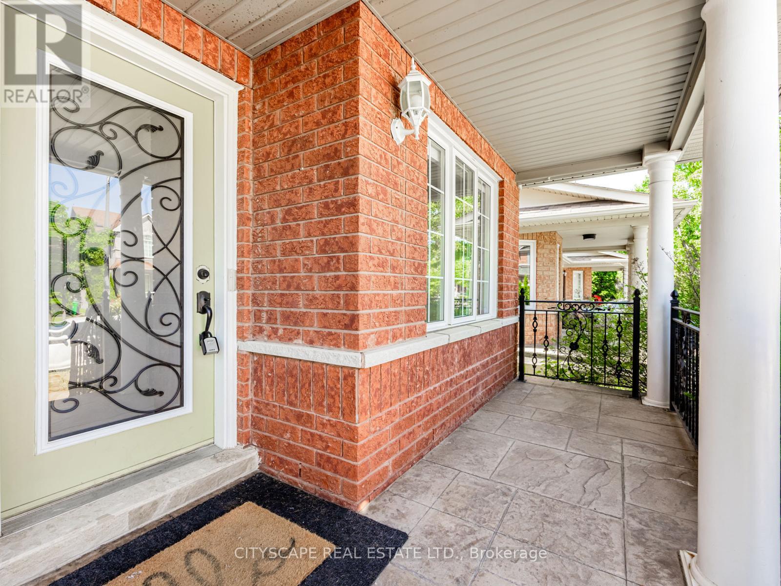 3270 Ridgeleigh Heights, Mississauga, Ontario  L5M 6R9 - Photo 6 - W13462830