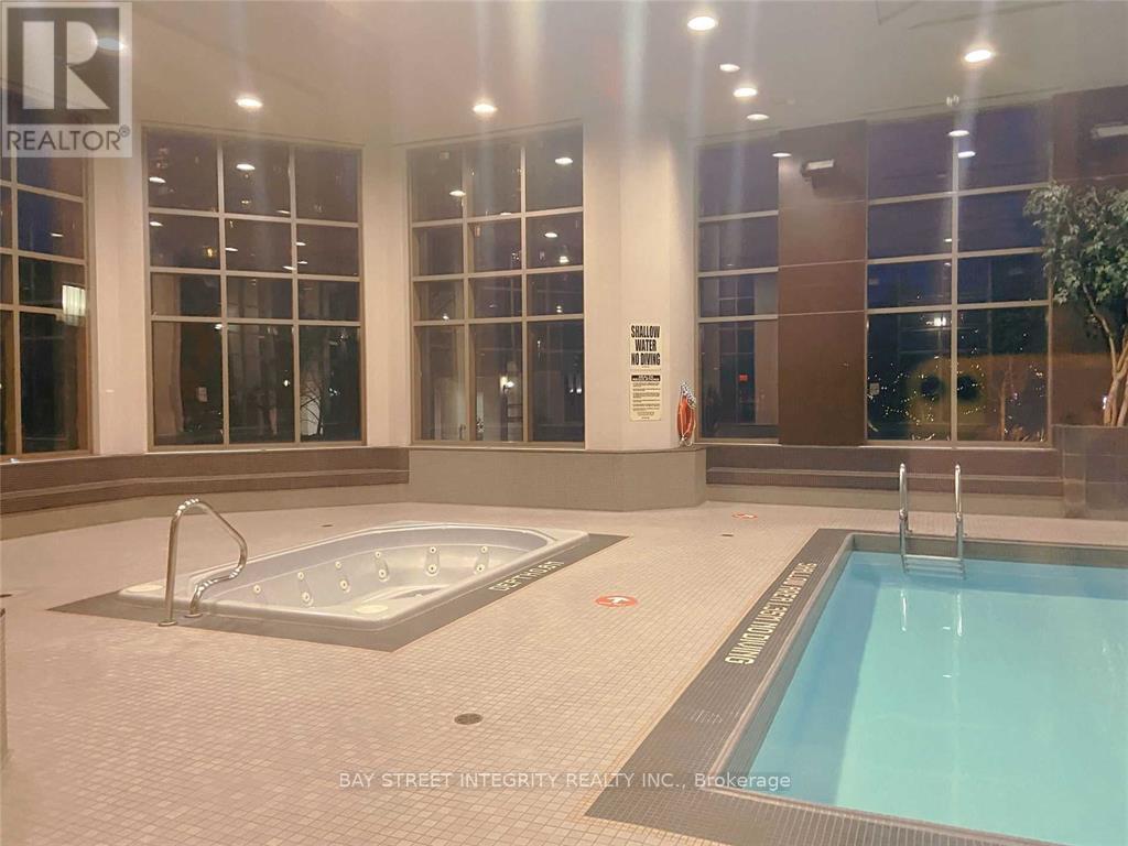 3705 - 388 Prince Of Wales Drive, Mississauga, Ontario  L5B 0A1 - Photo 10 - W13462892