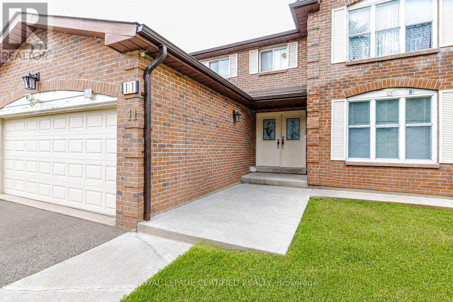 11 Pearson Road, Brampton, Ontario  L6Y 2M9 - Photo 2 - W13462914