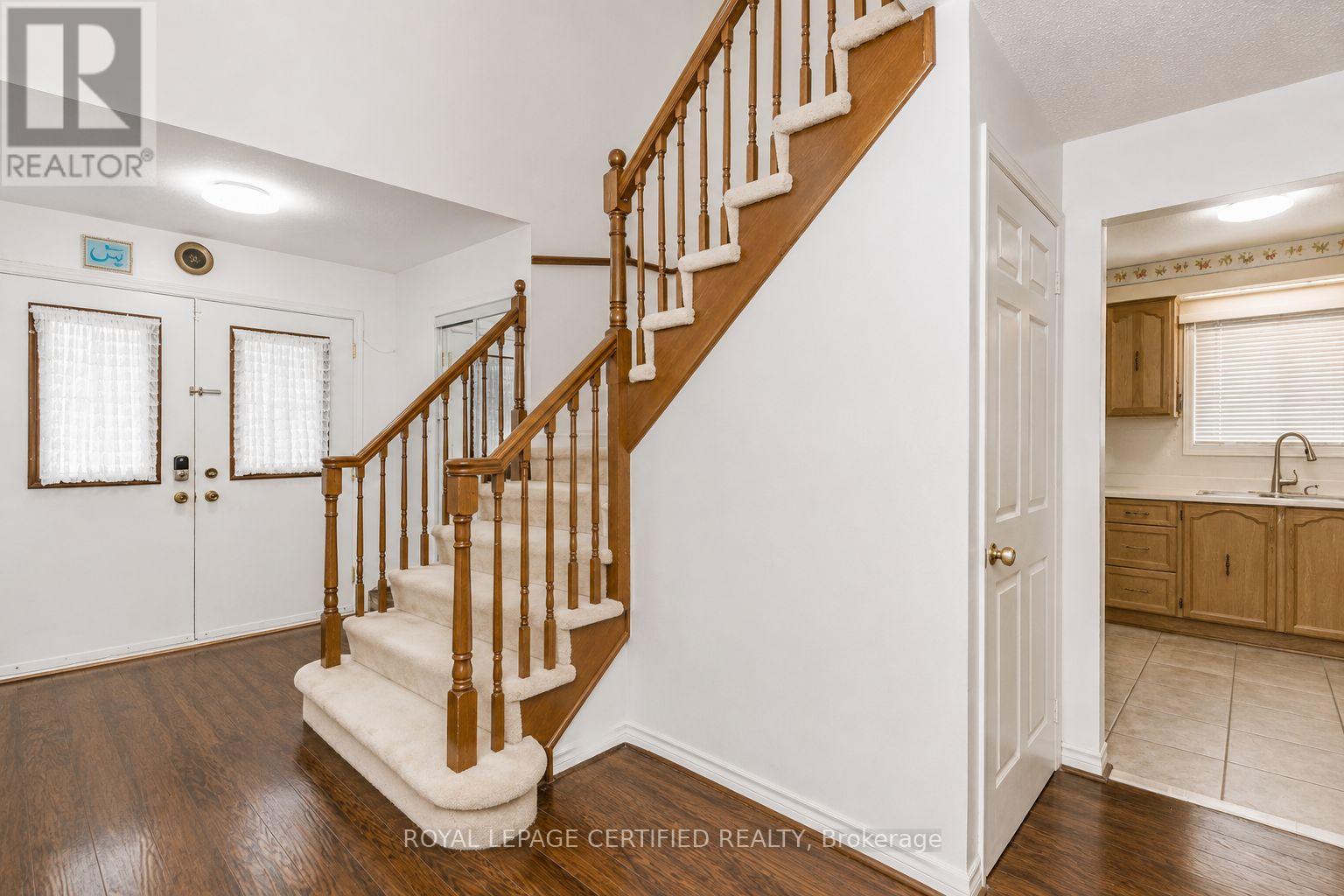 11 Pearson Road, Brampton, Ontario  L6Y 2M9 - Photo 4 - W13462914