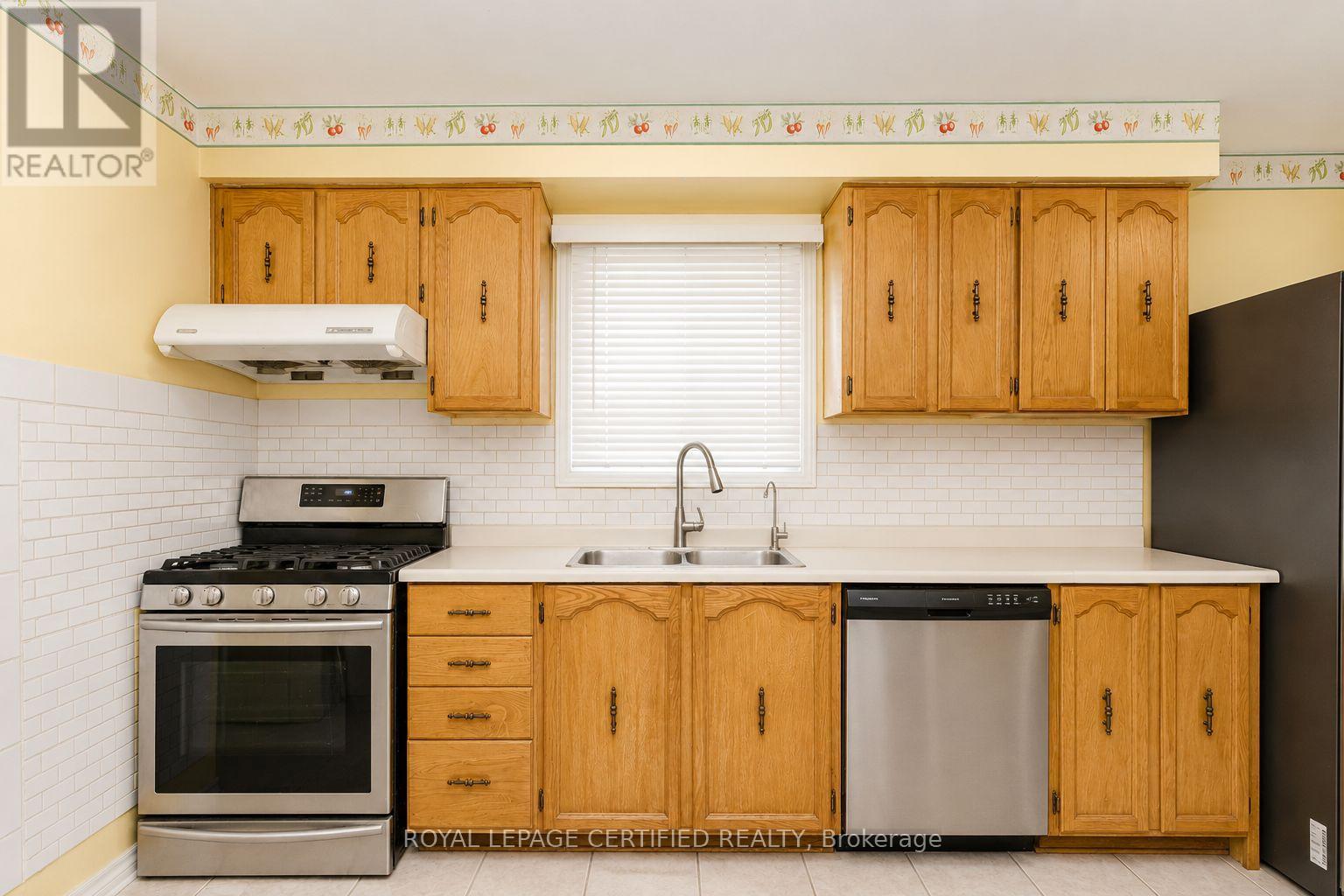 11 Pearson Road, Brampton, Ontario  L6Y 2M9 - Photo 8 - W13462914