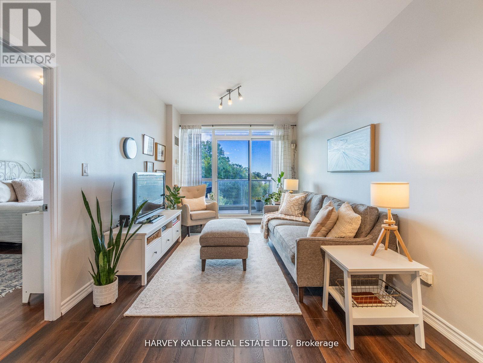 421 - 3865 LAKE SHORE BOULEVARD W, Toronto, Ontario