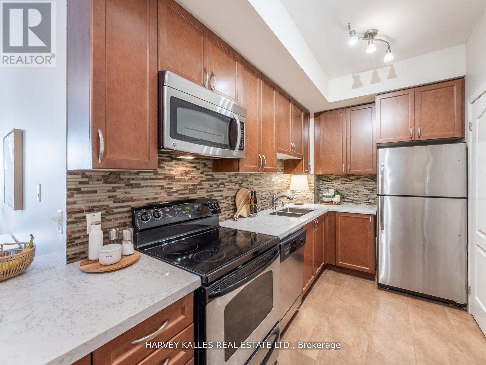 421 - 3865 Lake Shore Boulevard W, Toronto, Ontario  M8W 0A2 - Photo 9 - W13462960
