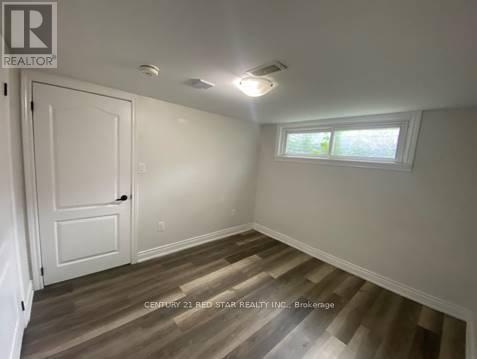 10 Beattie Avenue, Toronto, Ontario  M9W 2M3 - Photo 3 - W13462978