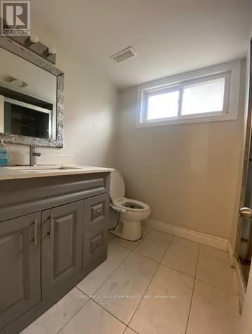 10 Beattie Avenue, Toronto, Ontario  M9W 2M3 - Photo 5 - W13462978