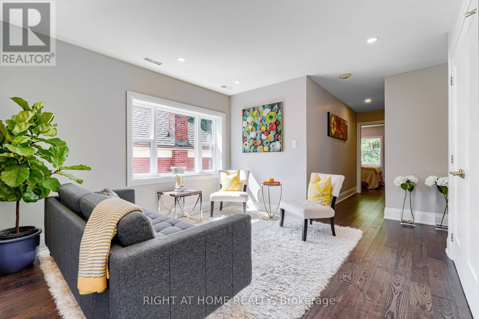 3 - 294 South Kingsway Road, Toronto, Ontario  M6S 3T9 - Photo 3 - W13463088