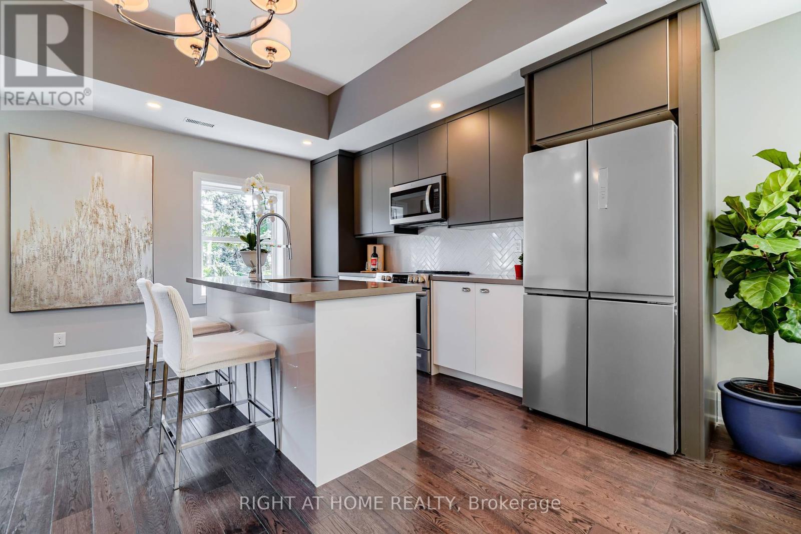 3 - 294 South Kingsway Road, Toronto, Ontario  M6S 3T9 - Photo 6 - W13463088