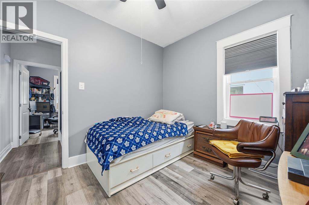 162 Richard Street, Sarnia photo 11