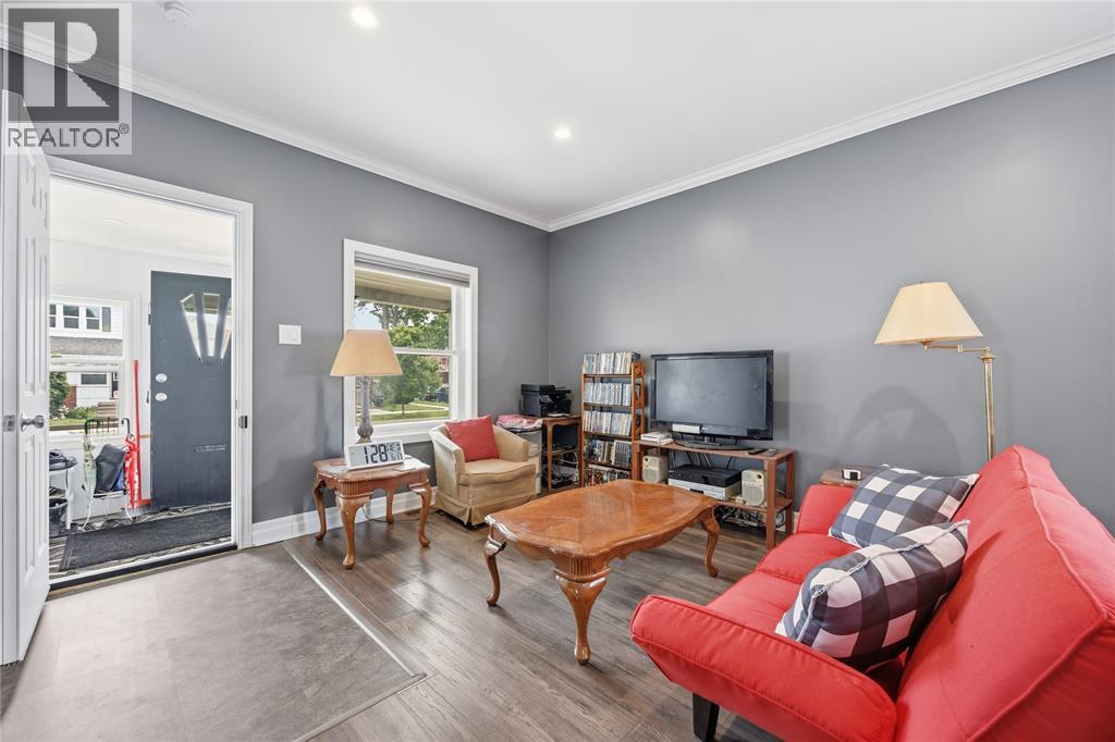 162 Richard Street, Sarnia photo 5