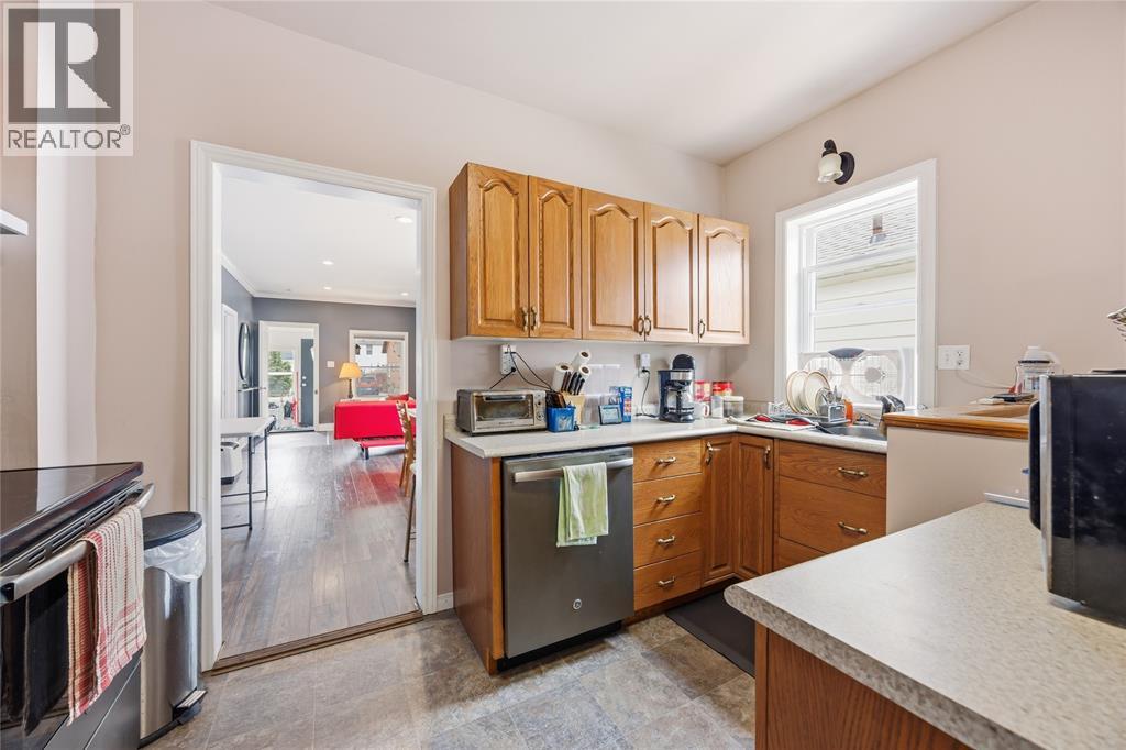162 Richard Street, Sarnia photo 9