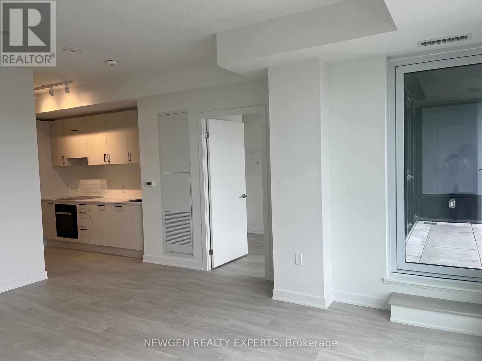 3206 - 5 Quarrington Lane, Toronto, Ontario  M3C 0S5 - Photo 6 - C13462924