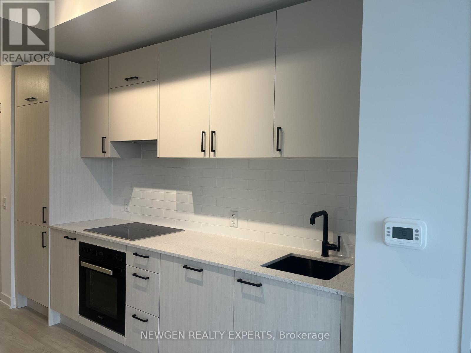 3206 - 5 Quarrington Lane, Toronto, Ontario  M3C 0S5 - Photo 3 - C13462924