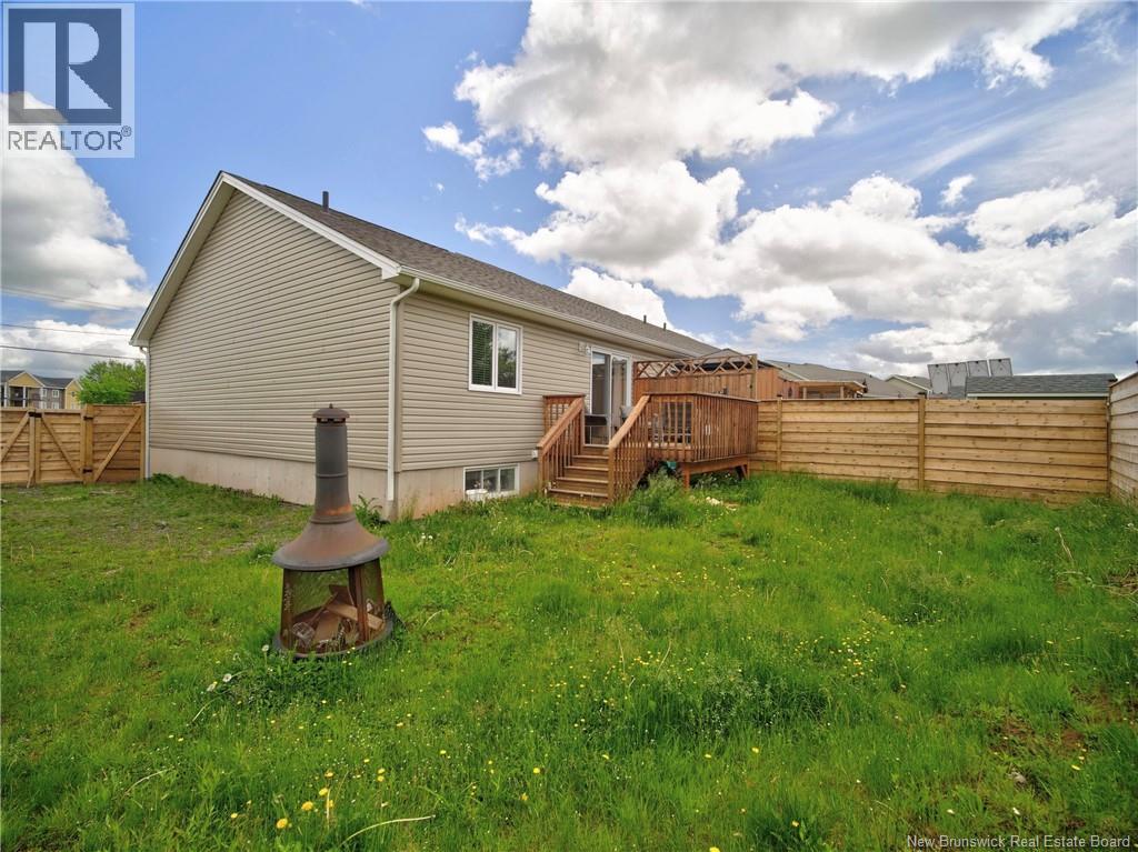 76 Golden Street, Moncton, New Brunswick  E1G 0M6 - Photo 4 - NB142097