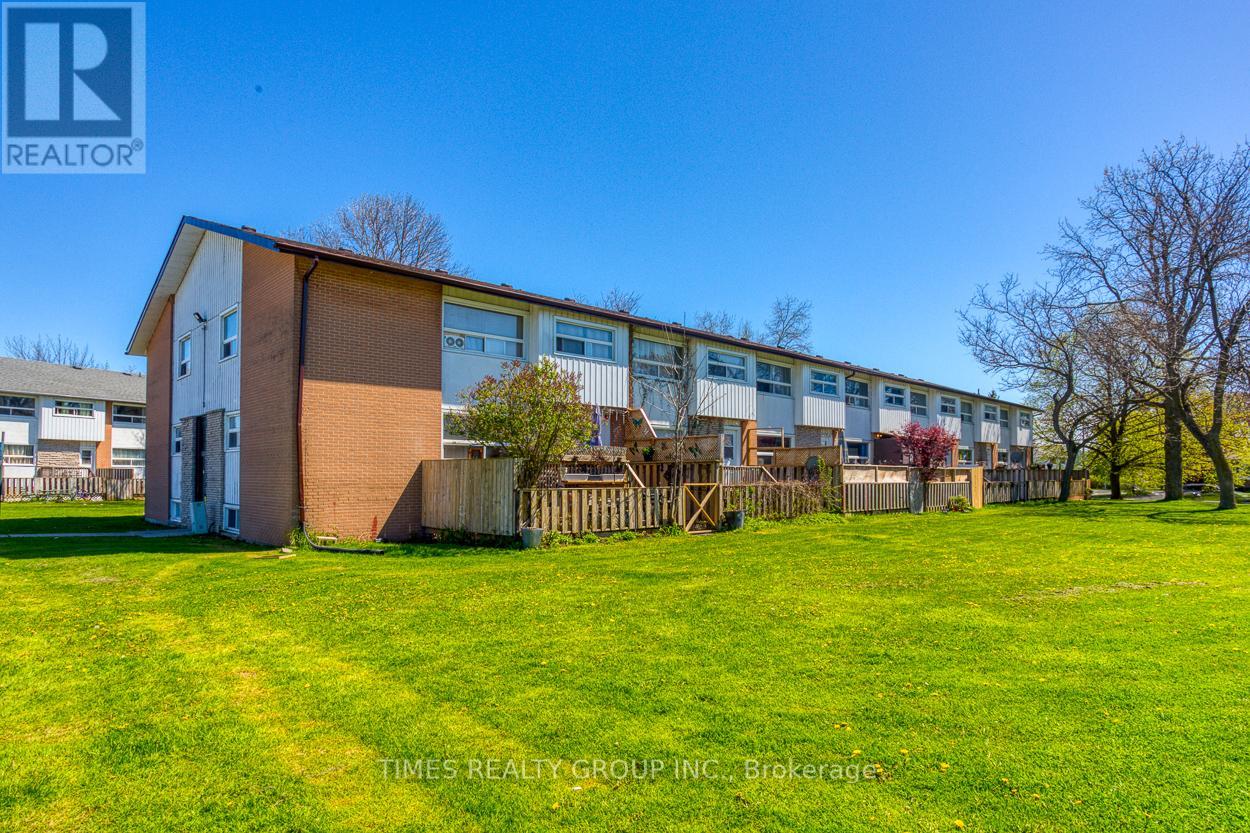 #10 - 11 Manitou Crescent W, Loyalist, Ontario  K7N 1B7 - Photo 3 - X13462840
