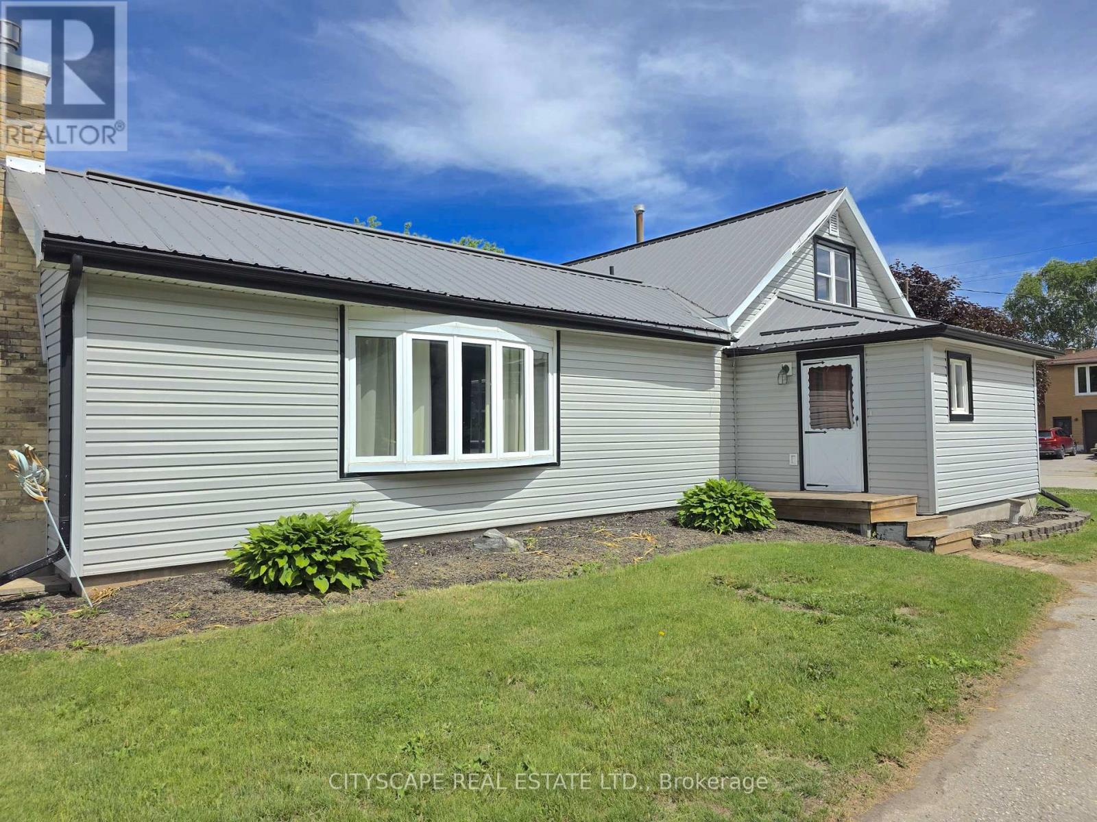64 George Street S, Minto, Ontario  N0G 1Z0 - Photo 3 - X13462986