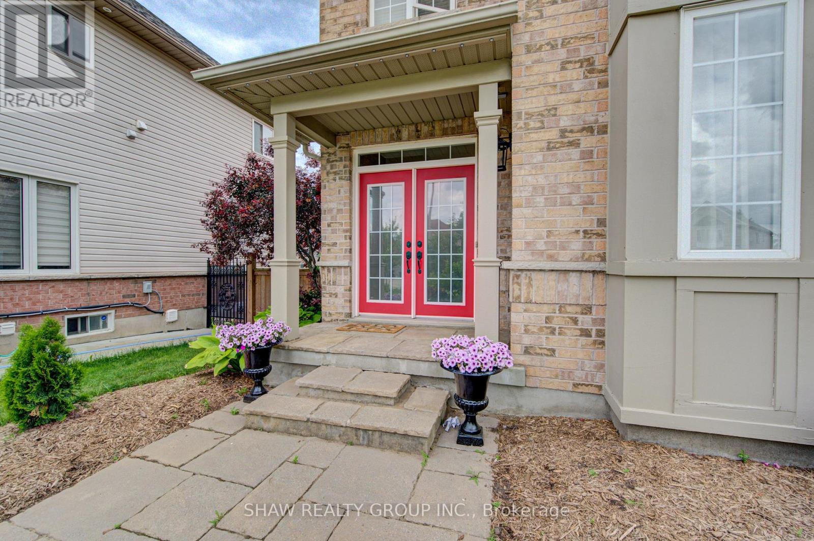 23 Stoneman Court, Cambridge, Ontario  N1P 1C9 - Photo 4 - X13463090