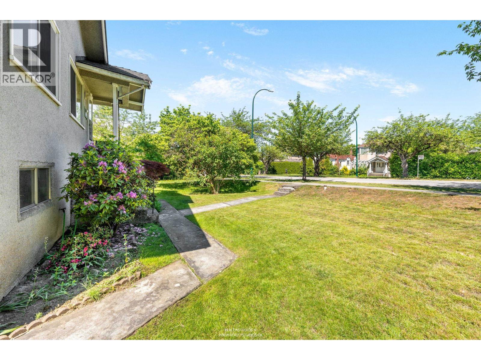 20 W King Edward Avenue, Vancouver, British Columbia  V5Y 2H7 - Photo 3 - R3132688