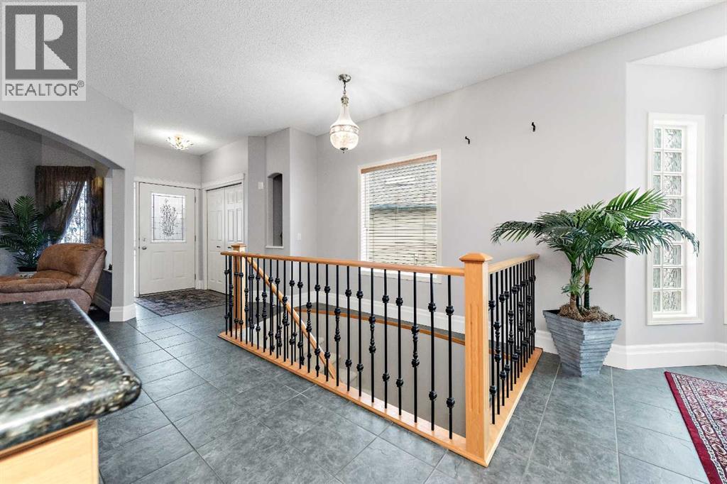 131 Invermere Close, Chestermere, Alberta T1X 1L3 - Photo 8 - A2309757