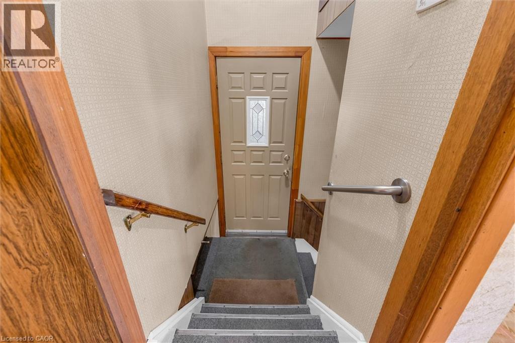 40 Oriole Crescent, Grimsby, Ontario  L3M 3X6 - Photo 19 - 40832772