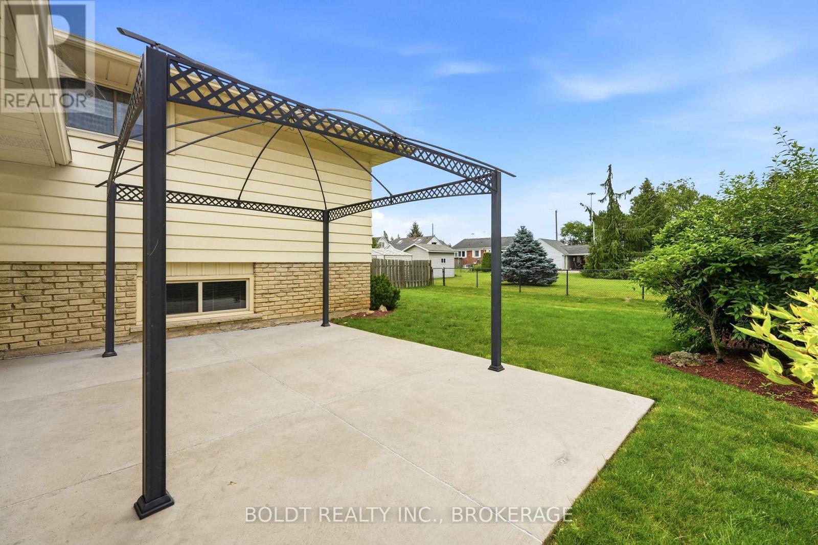 18 Linhaven Court, St. Catharines, Ontario  L2N 6V3 - Photo 34 - X13461794