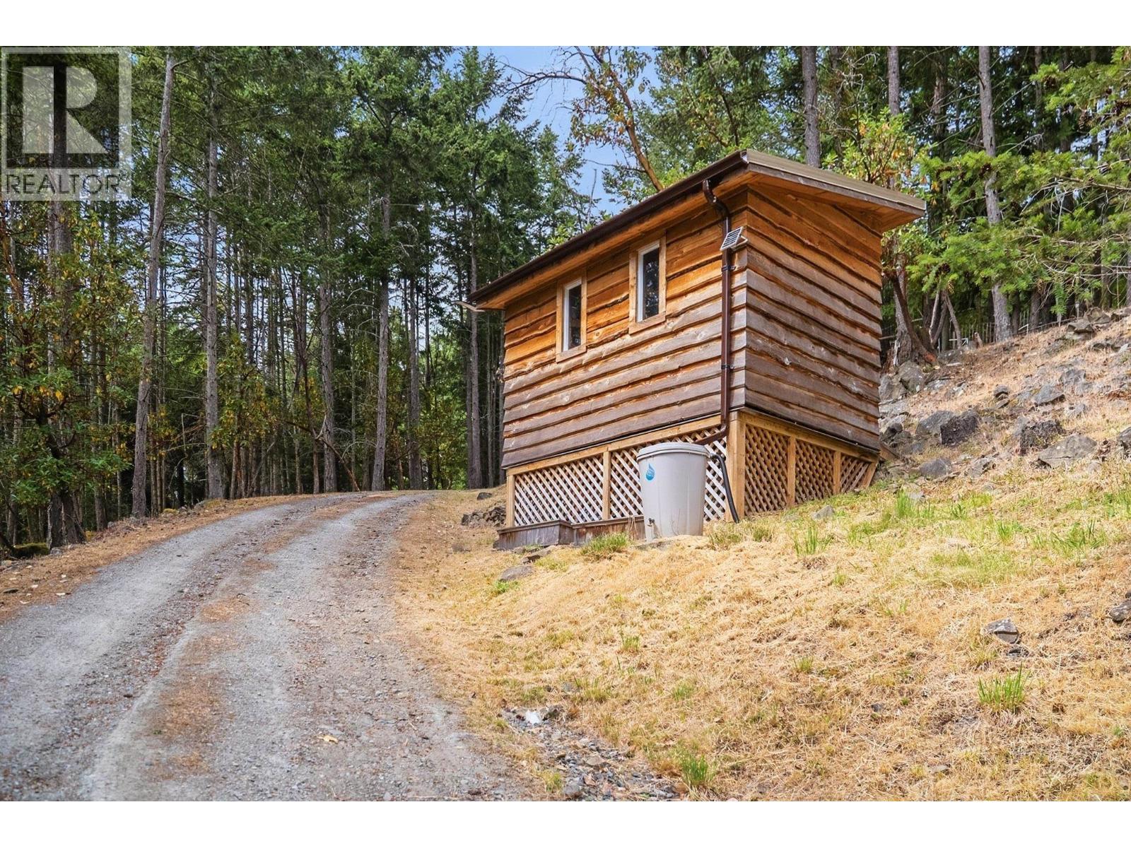 6608 Razor Point Road, Pender Island, British Columbia  V0N 2M1 - Photo 38 - R3137476