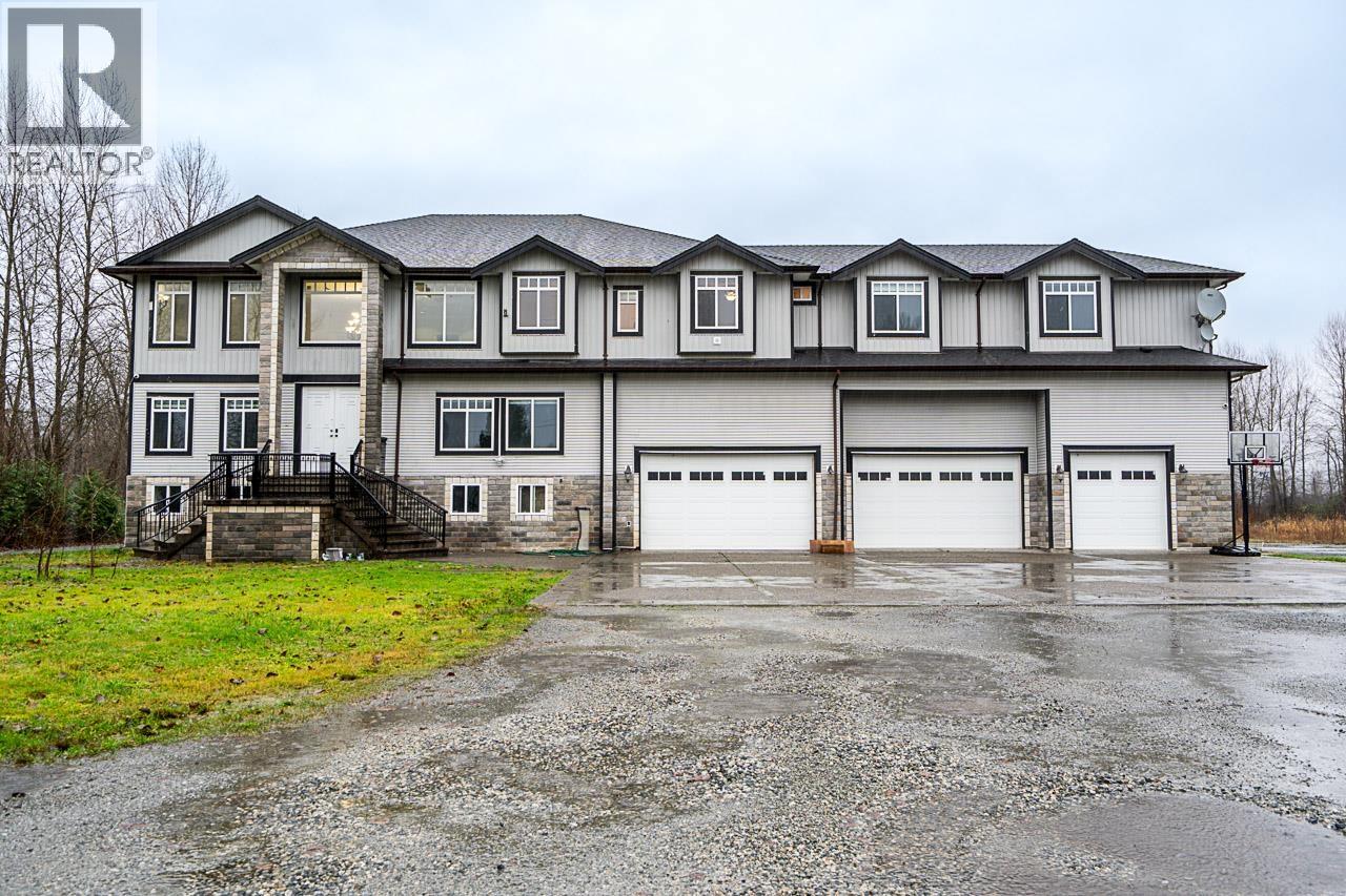 3701 Lincoln Avenue, Coquitlam, British Columbia  V3E 3H8 - Photo 2 - R3137484
