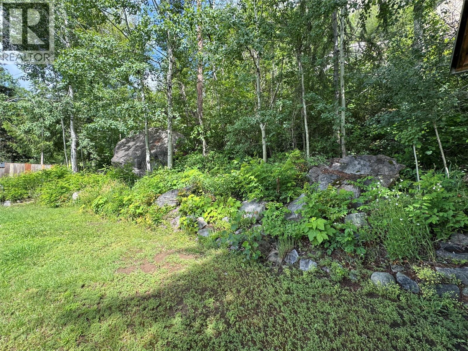 1479 37th Street, Castlegar, British Columbia V1N 4J5 - Photo 6 - 10378028
