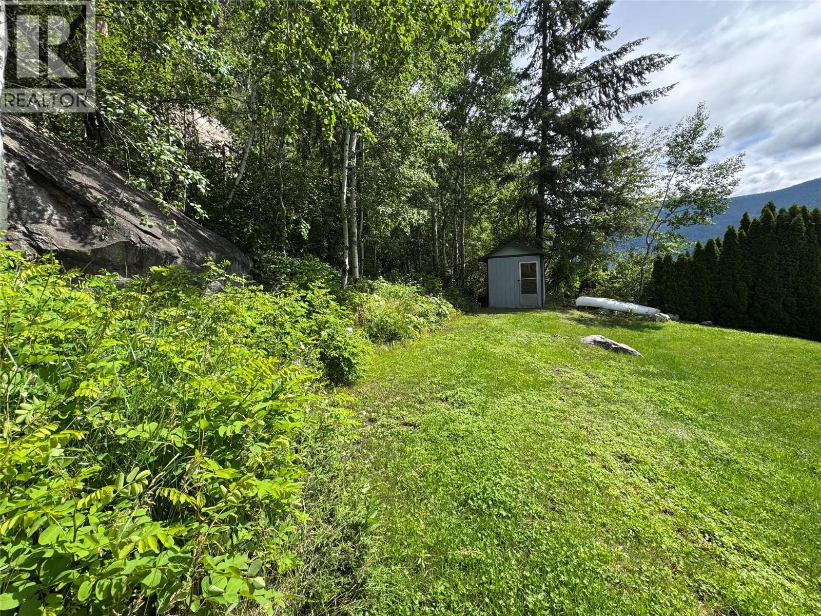 1479 37th Street, Castlegar, British Columbia V1N 4J5 - Photo 7 - 10378028