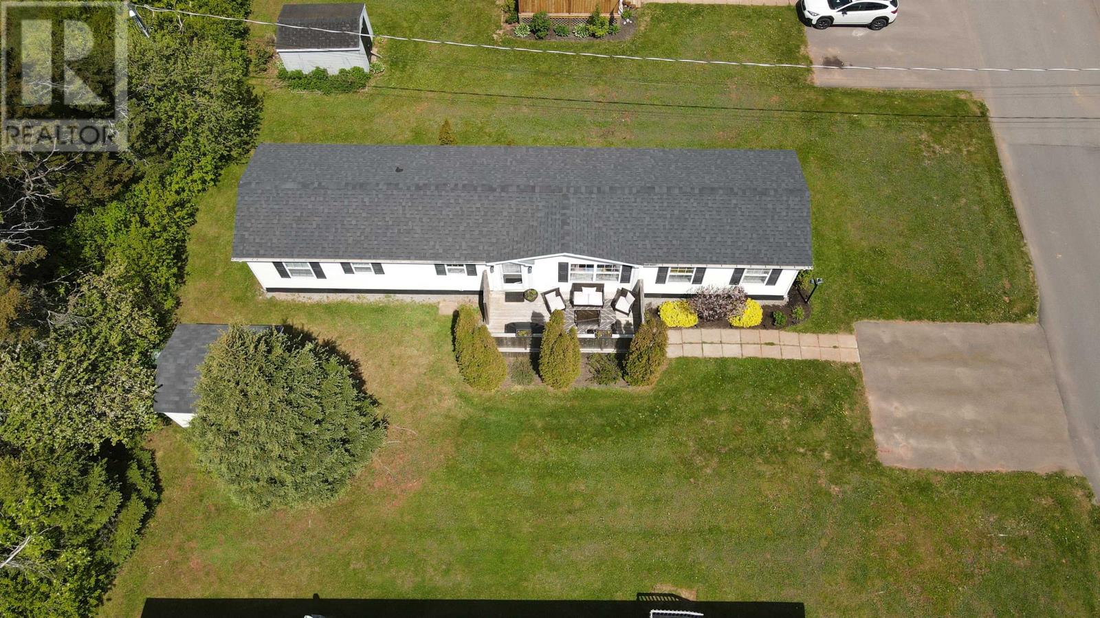 62 Jillian Street, Summerside, Prince Edward Island  C1N 6S6 - Photo 4 - 202614889