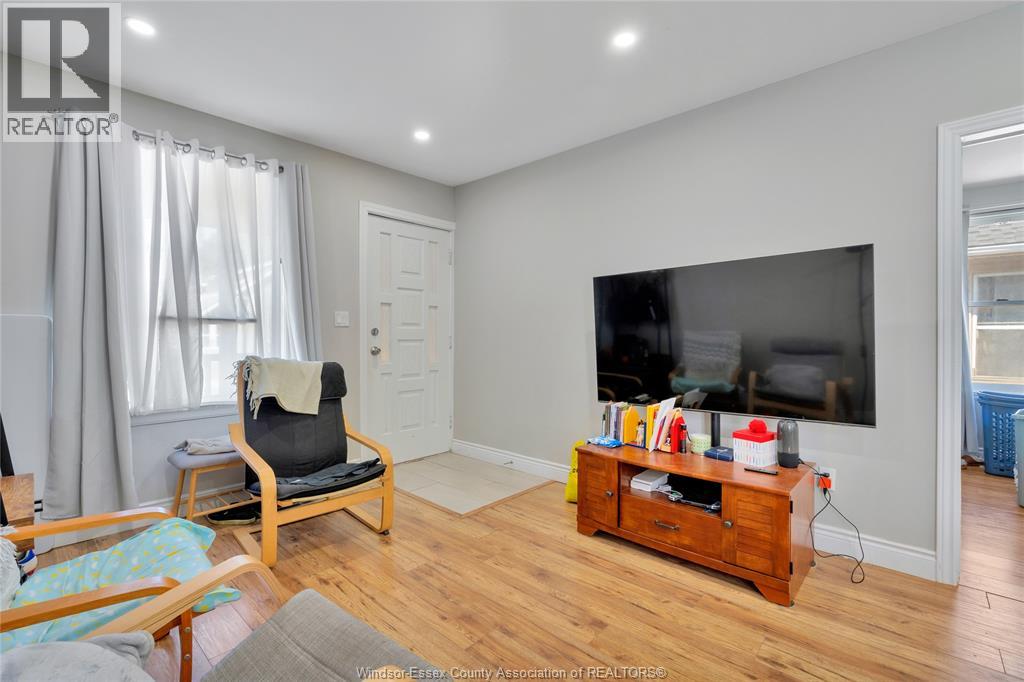 1396 Lillian Avenue, Windsor, Ontario N8X 4A5 - Photo 5 - 26014551