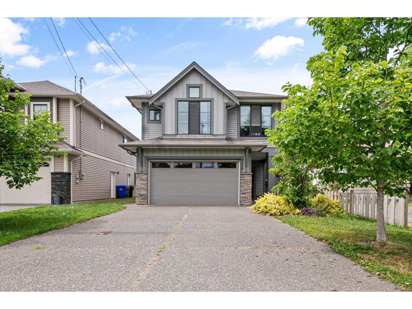 9239 MCNAUGHT ROAD|Chilliwack Proper East