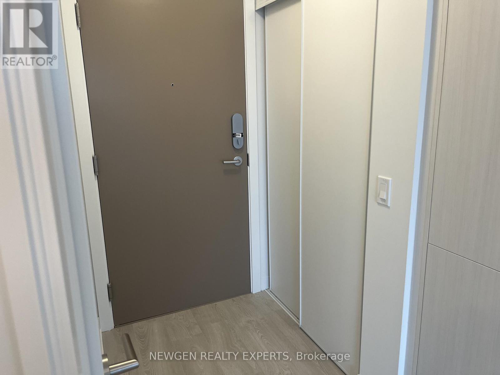 3206 - 5 Quarrington Lane, Toronto, Ontario  M3C 0S5 - Photo 17 - C13462924