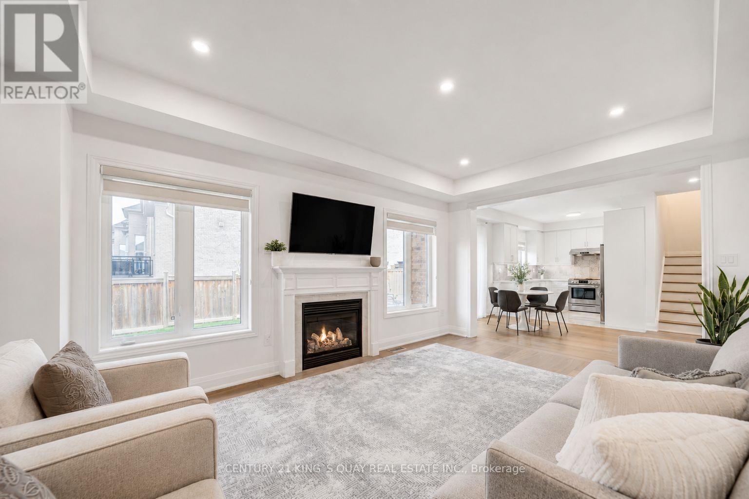 5 Pavarotti Street, Richmond Hill, Ontario  L4E 0R5 - Photo 8 - N13082844