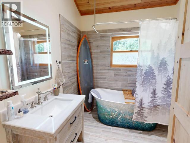 8116 Emmonds Road, Powell River, British Columbia  V8A 0E7 - Photo 21 - 20003