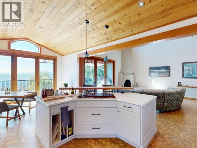 8116 Emmonds Road, Powell River, British Columbia  V8A 0E7 - Photo 12 - 20003