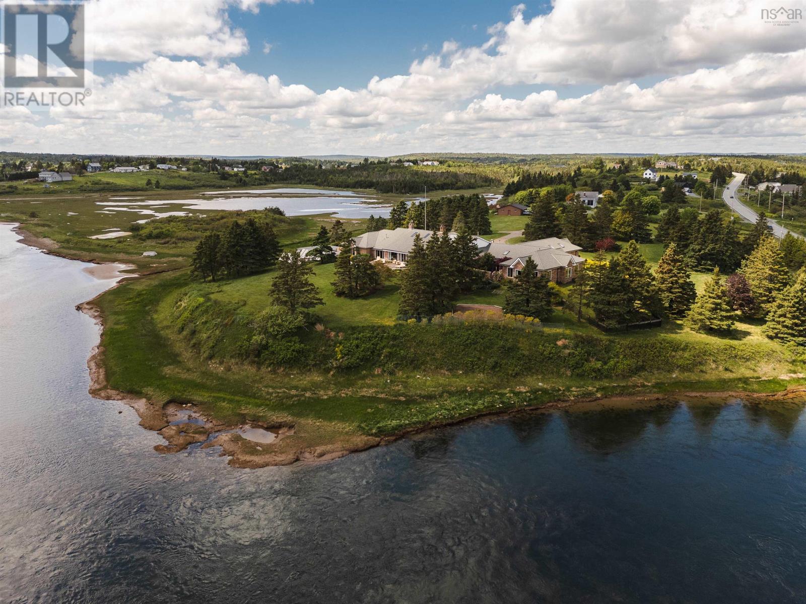 3950 Lawrencetown Road, Lawrencetown, Nova Scotia  B2Z 1L3 - Photo 3 - 202603806
