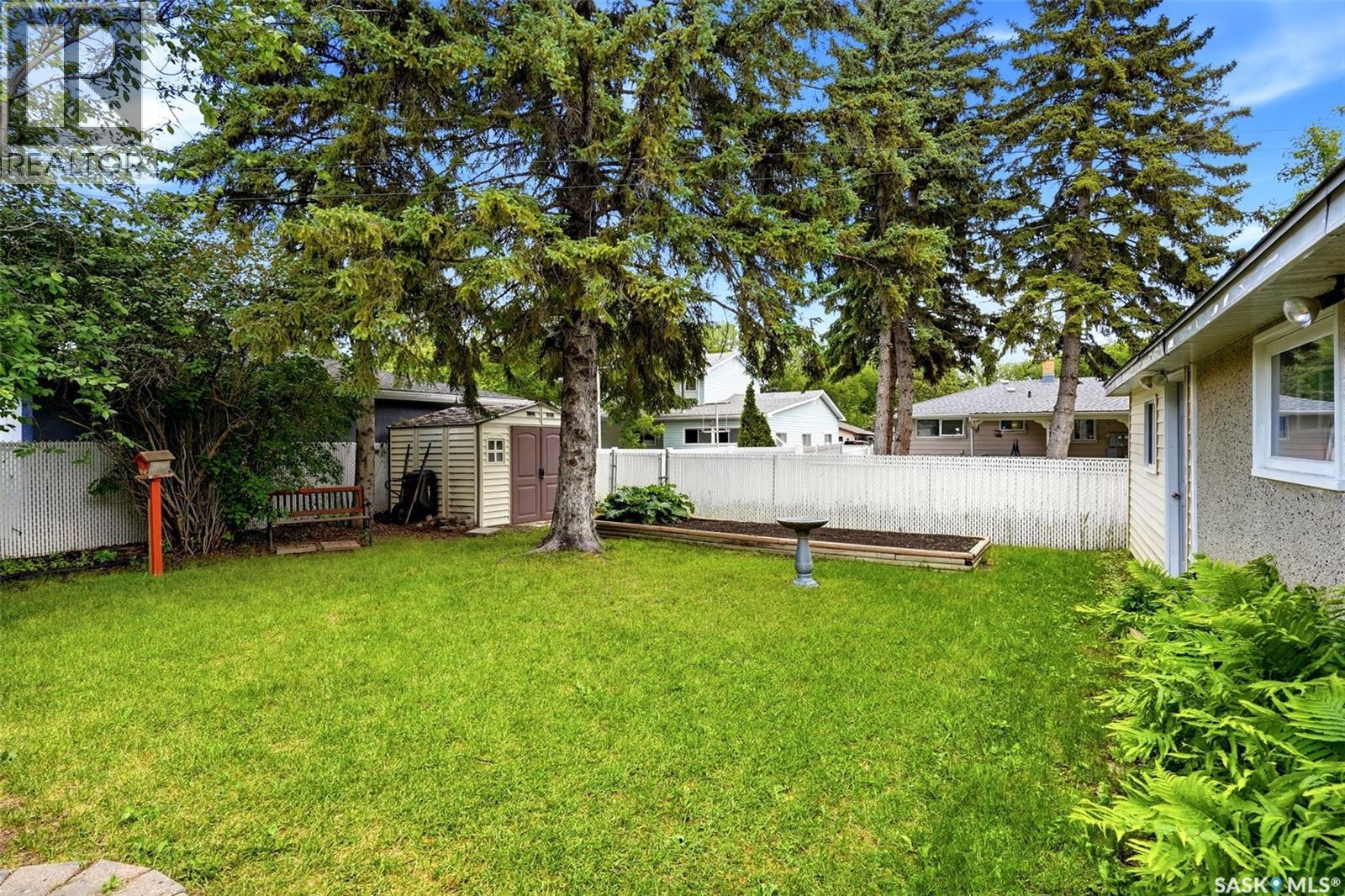 419 Garnet Street N, Regina, Saskatchewan  S4R 3T2 - Photo 38 - SK039827