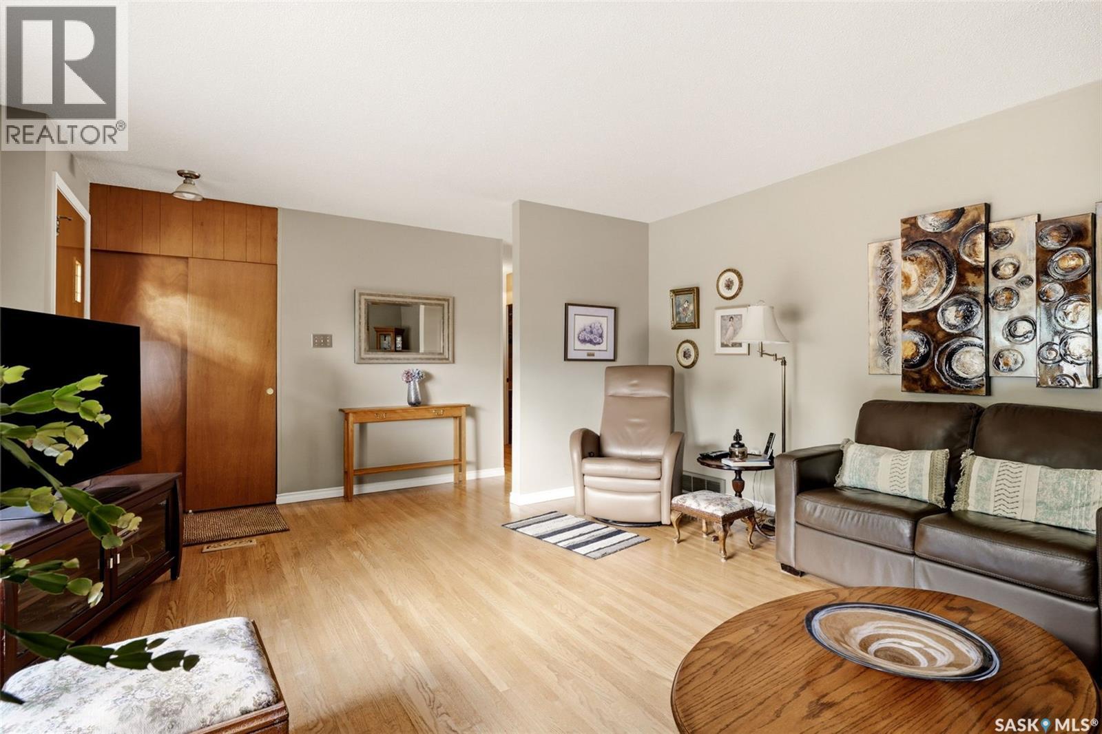 419 Garnet Street N, Regina, Saskatchewan  S4R 3T2 - Photo 6 - SK039827