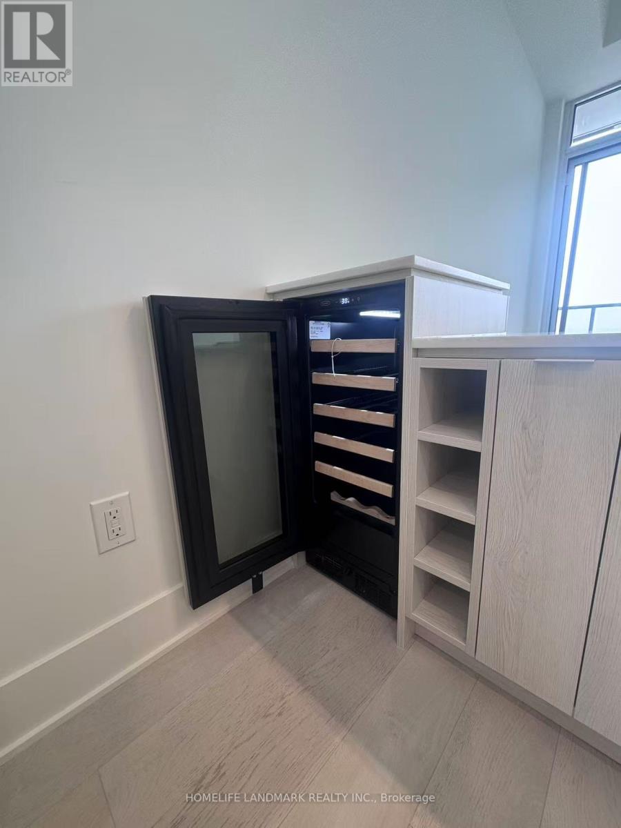 4301 - 11 Yorkville Avenue, Toronto, Ontario  M4W 1L2 - Photo 2 - C13463140