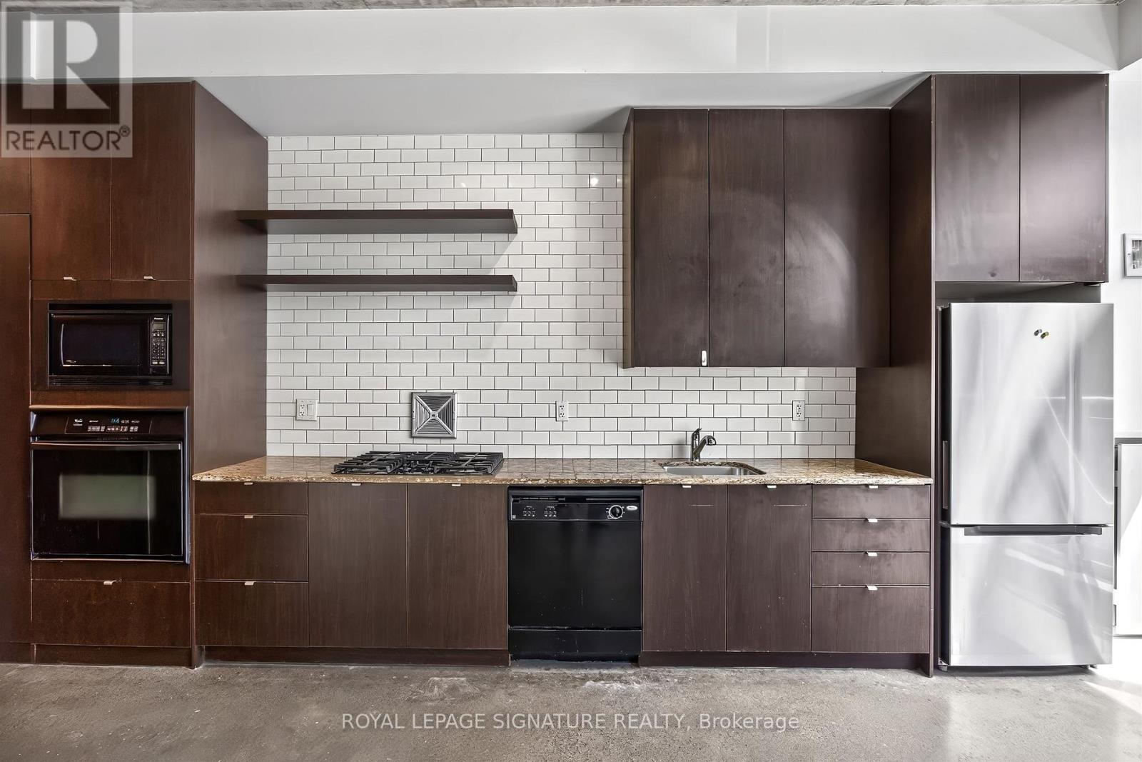 213 - 23 Brant Street, Toronto, Ontario  M5V 2L5 - Photo 13 - C13463142